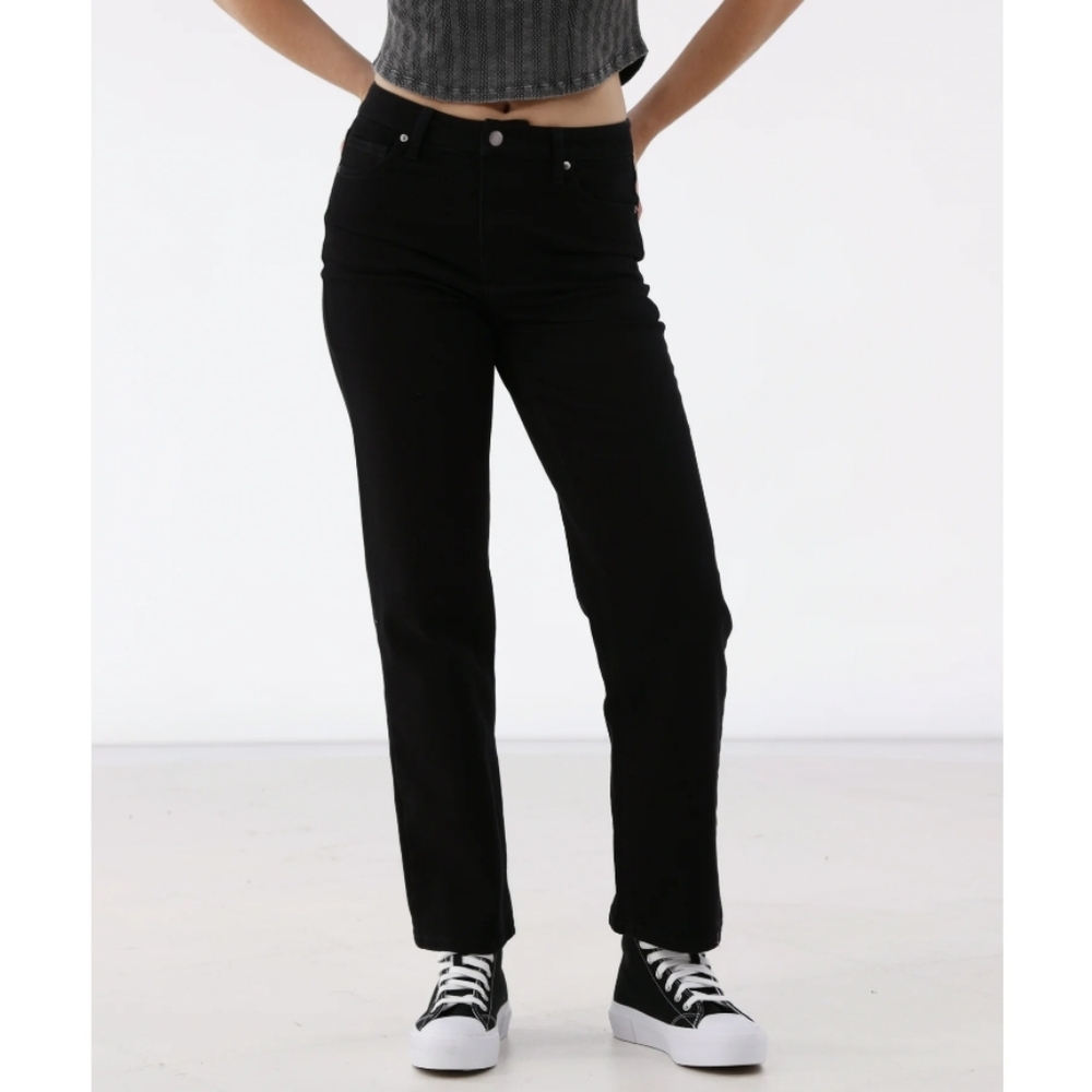 No Boundaries Women's Size 8 High Rise Straight Leg Jeans Black Wash